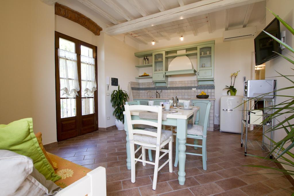Il Bottaccio Casa Di Campagna Venturina Terme Oda fotoğraf