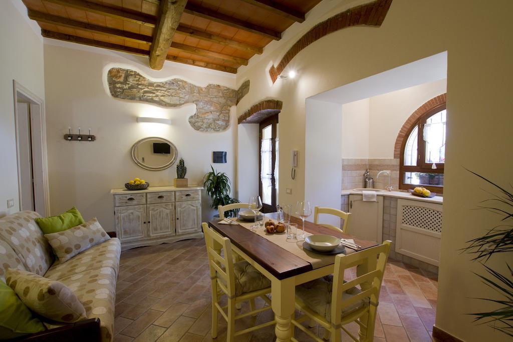 Il Bottaccio Casa Di Campagna Venturina Terme Oda fotoğraf